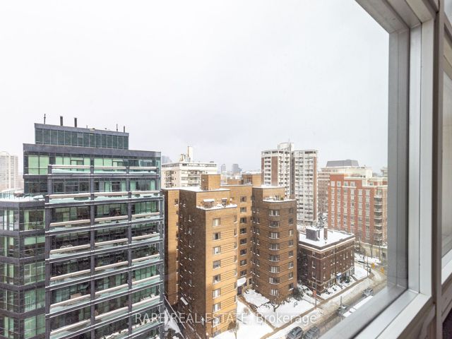 904 - 111 St. Clair Ave W