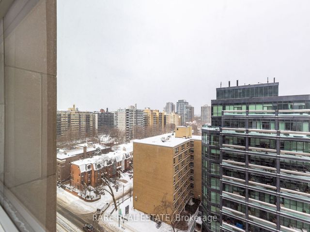 904 - 111 St. Clair Ave W