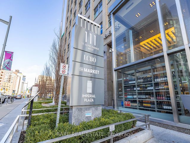 904 - 111 St. Clair Ave W