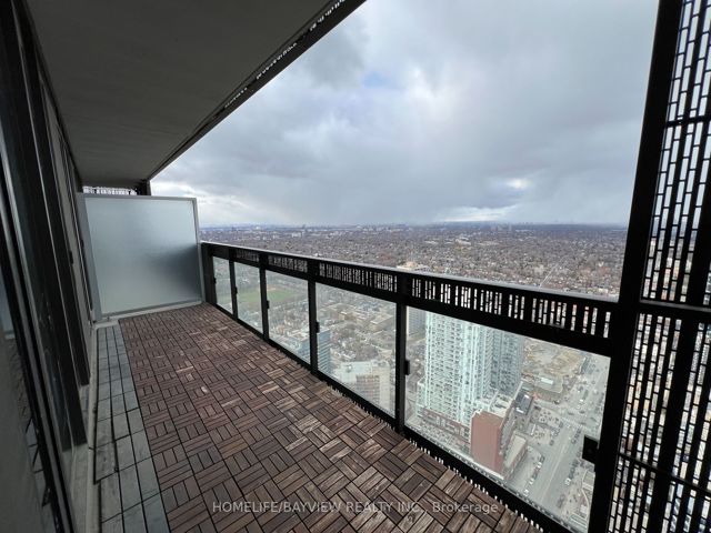 4806 - 8 Eglinton Ave E