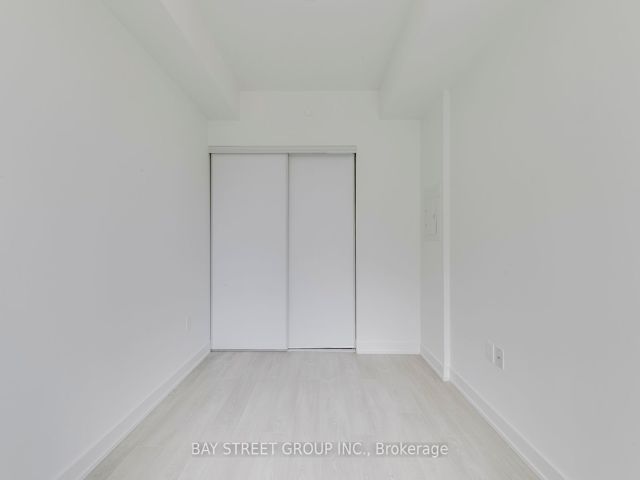 624 - 15 Queens Quay E