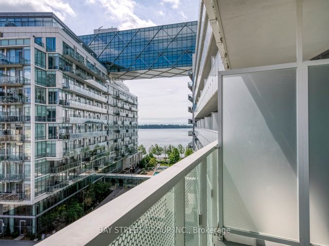 624 - 15 Queens Quay E