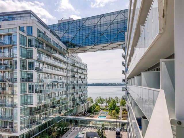 624 - 15 Queens Quay E