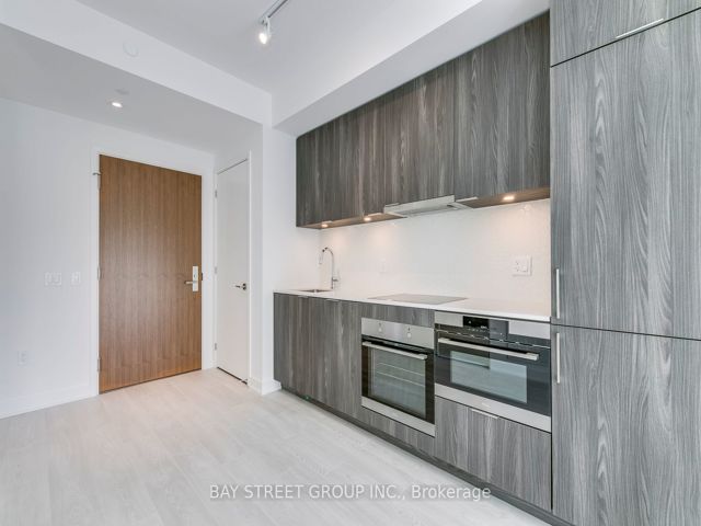 624 - 15 Queens Quay E