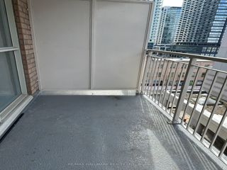 809 - 18 Stafford St