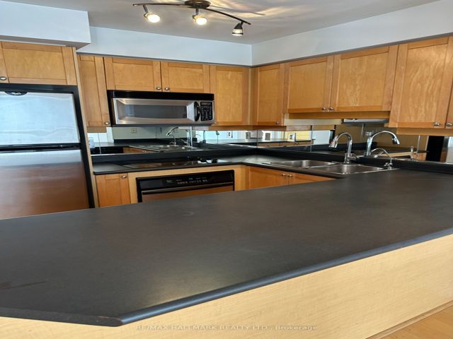 809 - 18 Stafford St