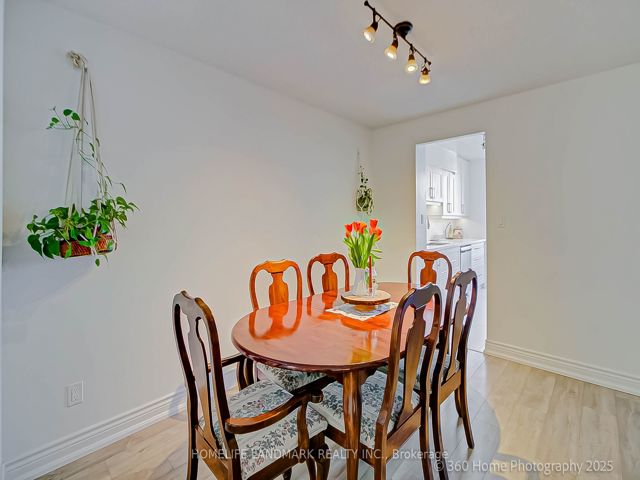 1703 - 633 Bay St