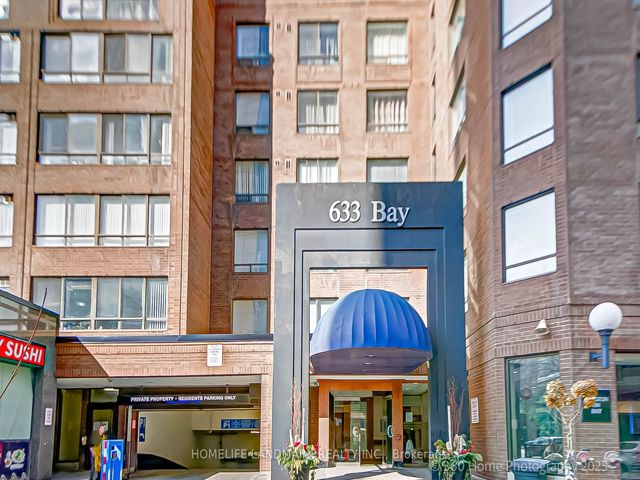1703 - 633 Bay St