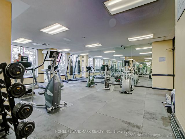 1703 - 633 Bay St