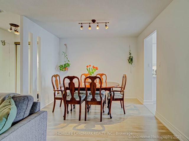 1703 - 633 Bay St