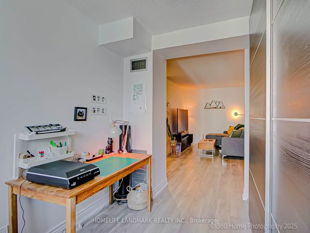 1703 - 633 Bay St
