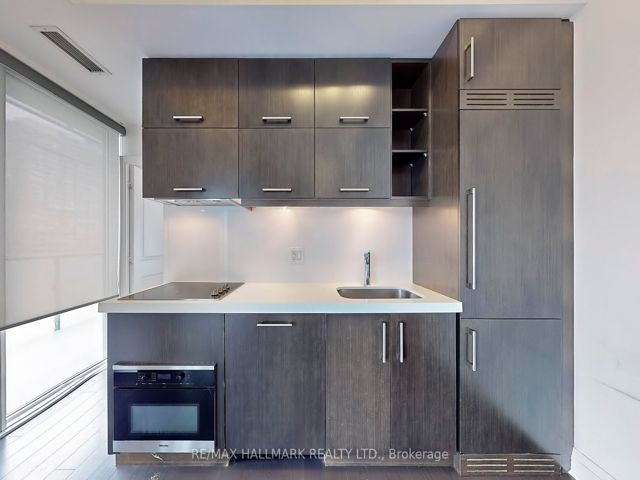3607 - 65 St Mary St