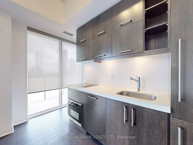 3607 - 65 St Mary St