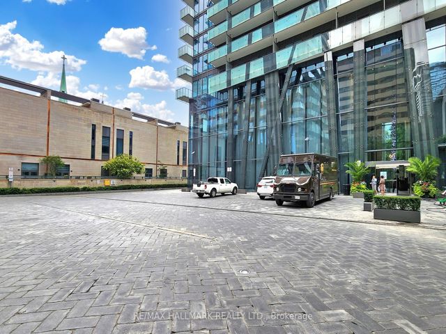 3607 - 65 St Mary St