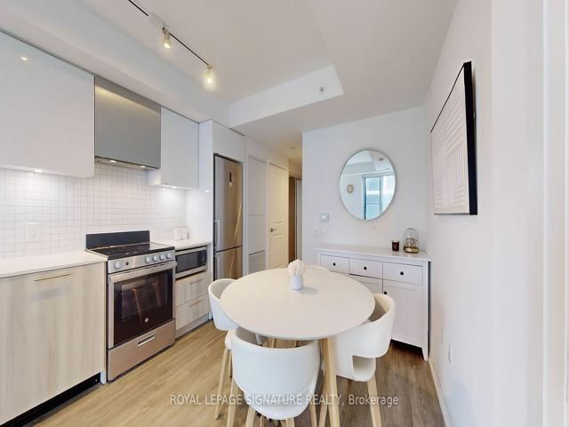4304 - 251 Jarvis St