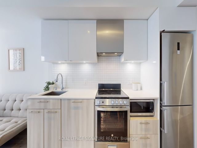4304 - 251 Jarvis St