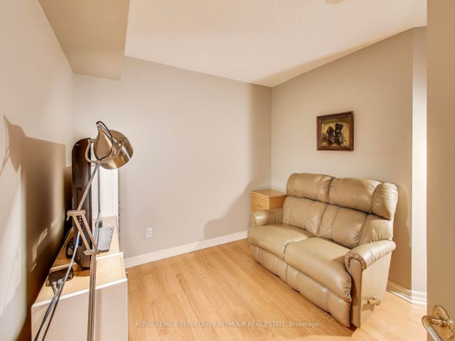 512 - 2727 Yonge St N