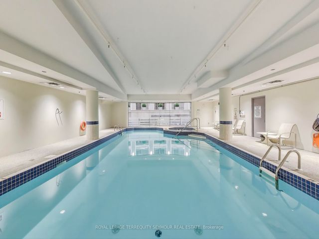 512 - 2727 Yonge St N
