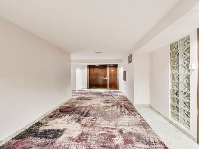 512 - 2727 Yonge St N