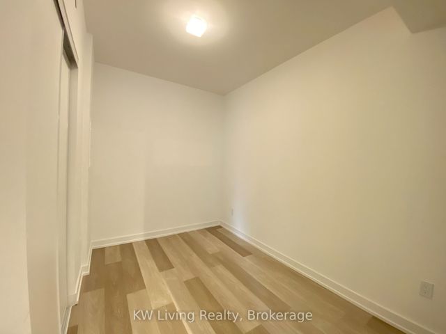 233 - 28 Eastern Ave