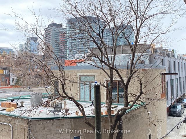 233 - 28 Eastern Ave