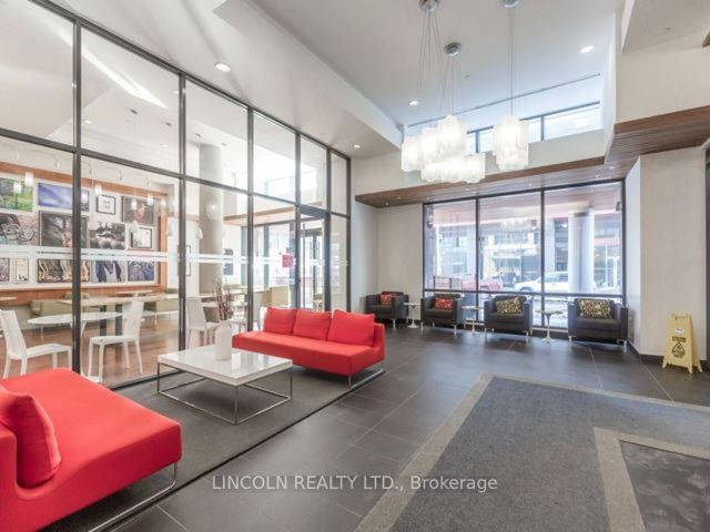810 - 225 Sackville St