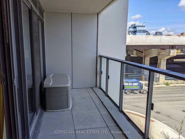 206 - 12 Bonnycastle St