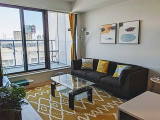 206 - 12 Bonnycastle St