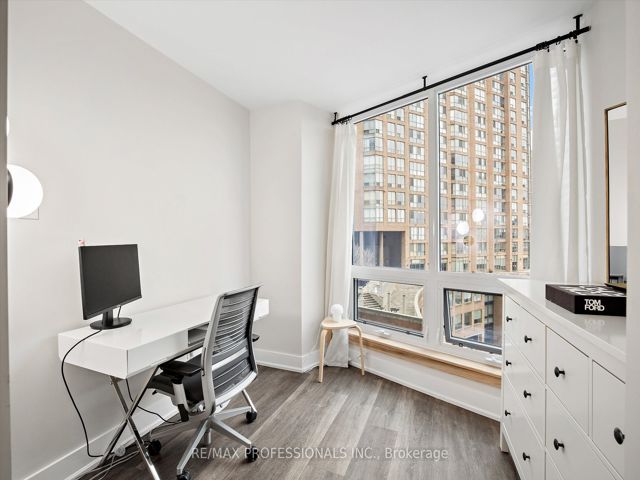 709 - 1055 Bay St