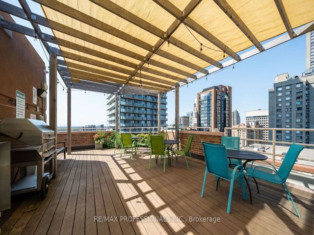 709 - 1055 Bay St