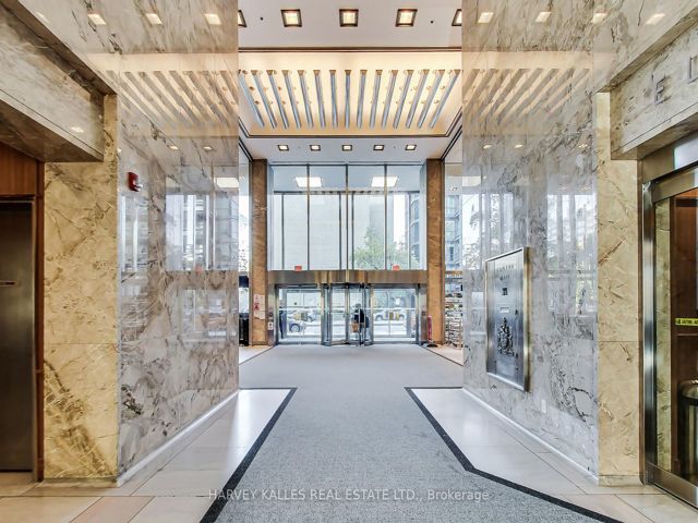 1025 - 111 St.Clair Ave