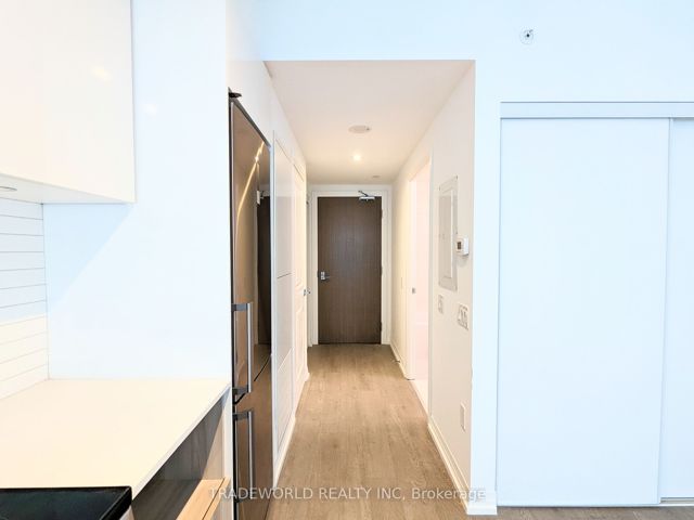 1724 - 251 Jarvis St