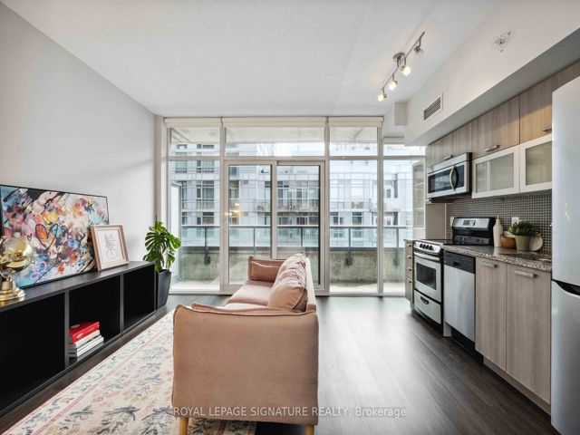 801 - 36 Lisgar St