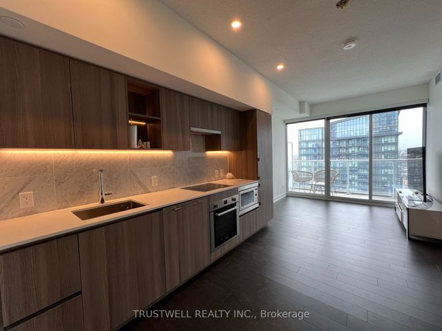3309 - 17 Bathurst St