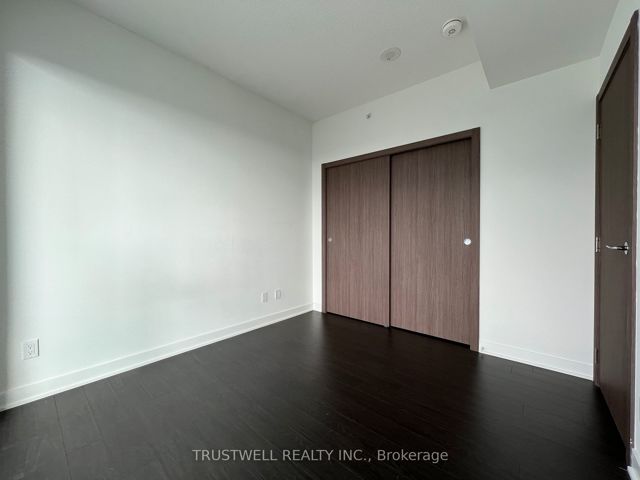 3309 - 17 Bathurst St