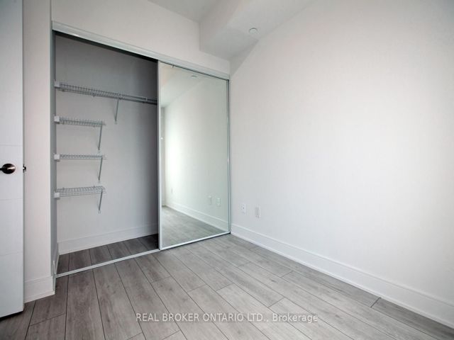 PH31 - 525 Adelaide St