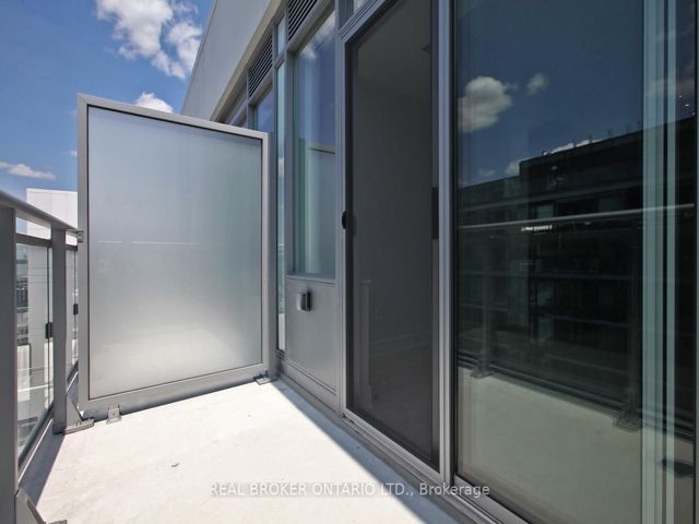 PH31 - 525 Adelaide St