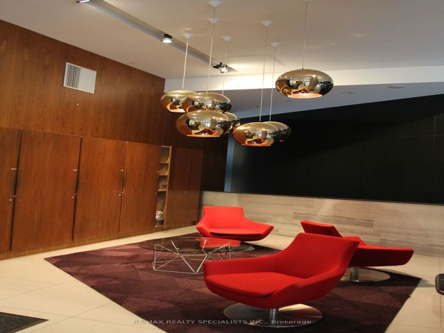 707 - 75 Queens Wharf Rd