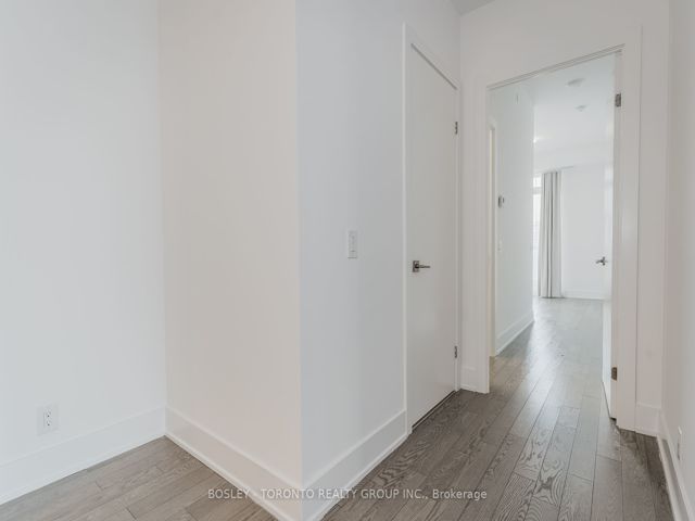 1903 - 609 Avenue Rd