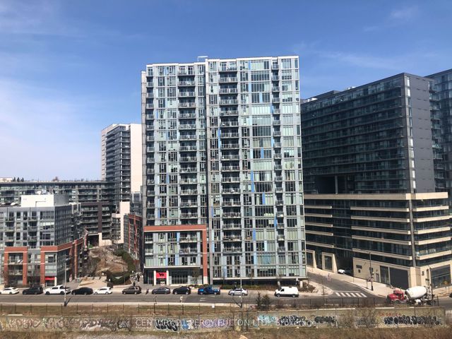 727 - 38 Joe Shuster Way