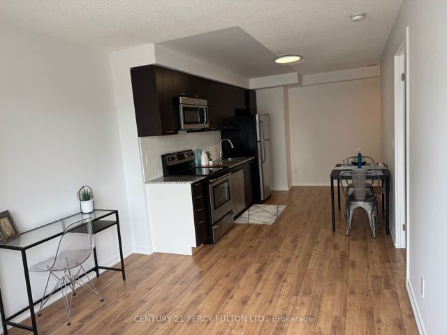 727 - 38 Joe Shuster Way
