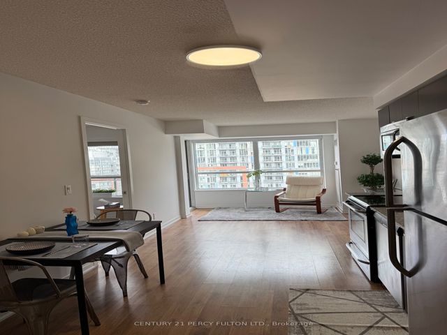 727 - 38 Joe Shuster Way