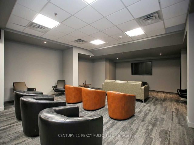 727 - 38 Joe Shuster Way