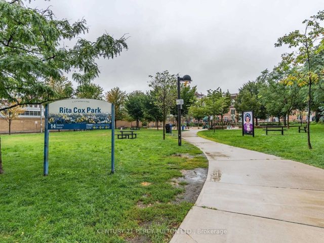 727 - 38 Joe Shuster Way