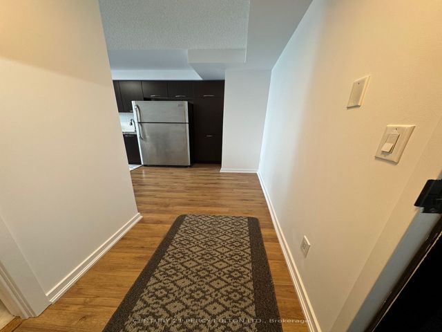 727 - 38 Joe Shuster Way