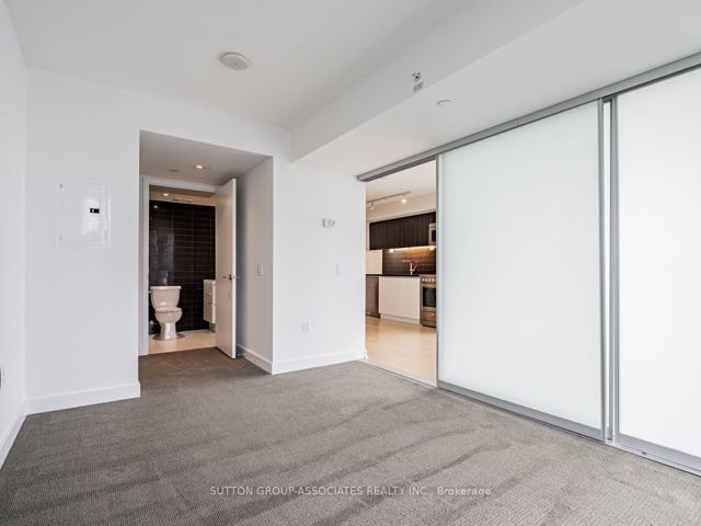 2808 - 75 Queens Wharf Rd
