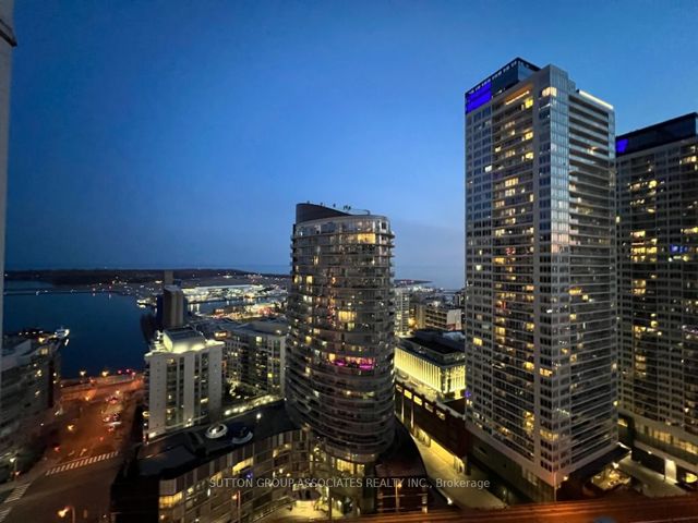 2808 - 75 Queens Wharf Rd