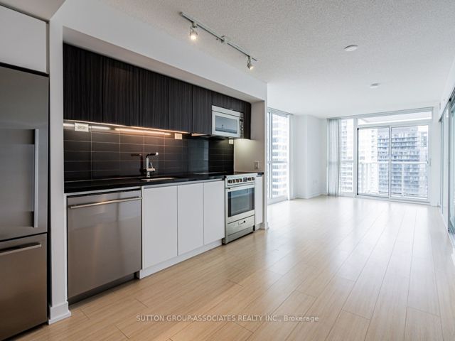 2808 - 75 Queens Wharf Rd