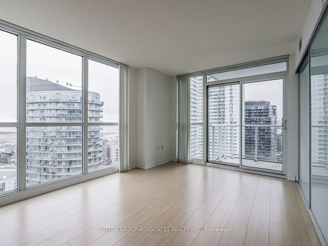 2808 - 75 Queens Wharf Rd
