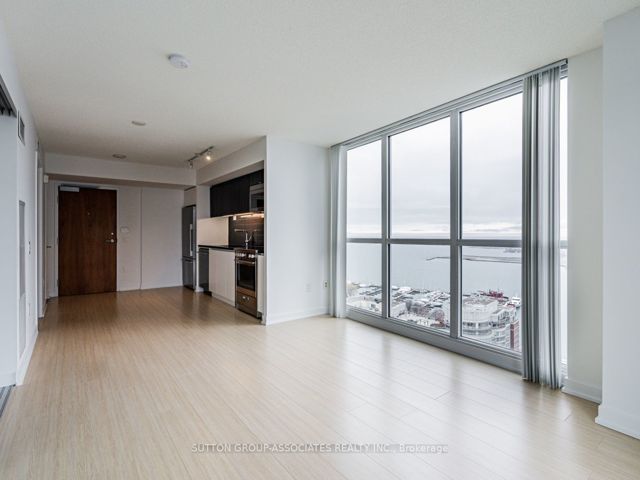 2808 - 75 Queens Wharf Rd